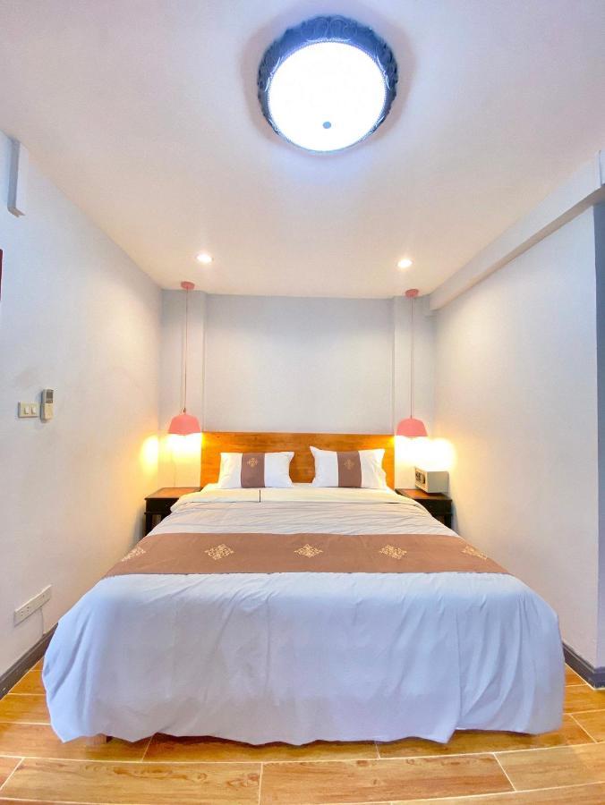 Tjr Boutique Hotel Chiang Mai Esterno foto